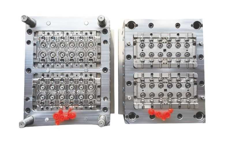 flip top cap injection mould.jpg
